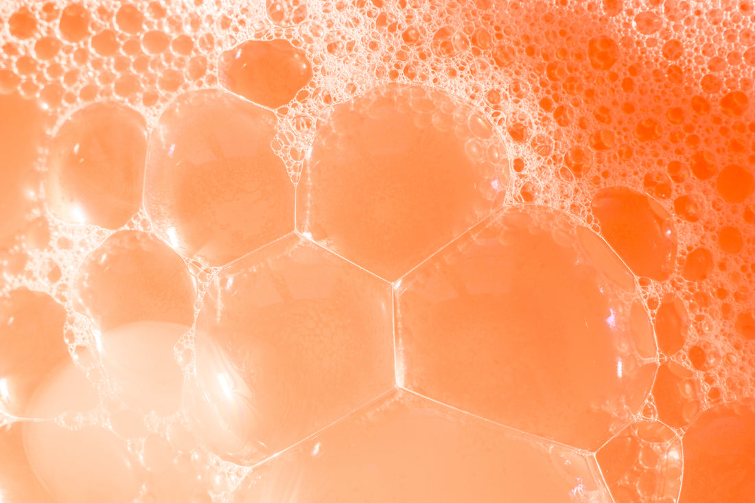 Sputo fatti sulla doppia detersione: verità o fuffa skincare?