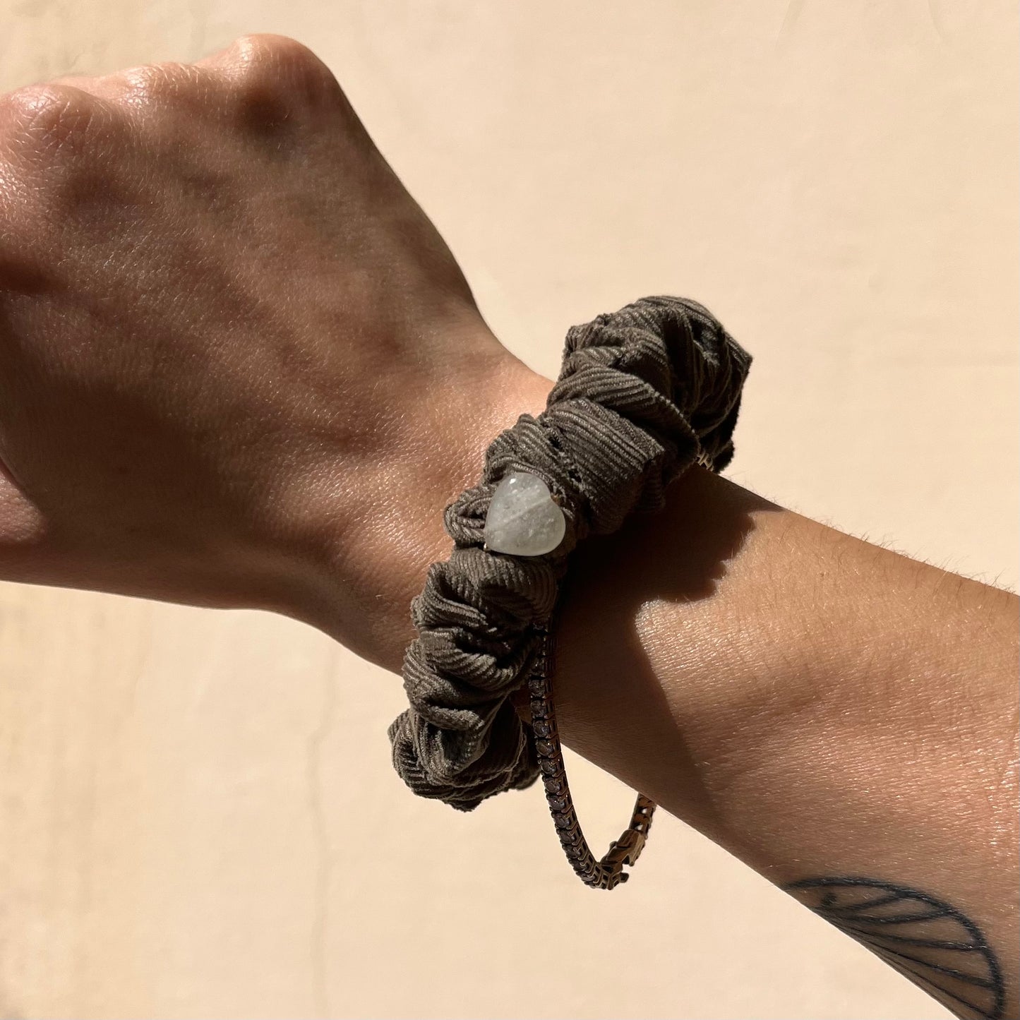 Scrunchie con pietra naturale