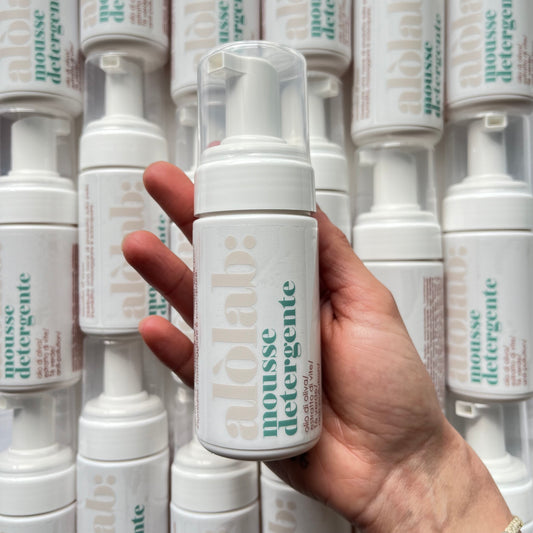 rimuove tracce di trucco, non secca la pelle, delicata, naturale